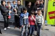 A Marseille, des Kurdes syriens goûtent à la liberté malgré un sort toujours incertain