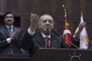 Syrie Erdogan déploie ses troupes et menace le régime