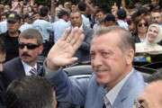 Turquie: l'AKP contraint à des alliances pour modifier la Constitution