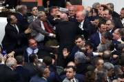 Pouvoirs illimités pour le président turc Erdogan