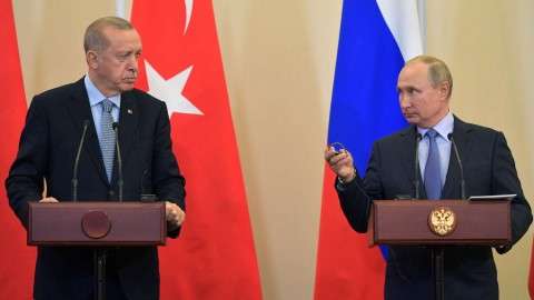 Syrie : Vladimir Poutine se porte garant du retrait des forces kurdes à la frontière turque
